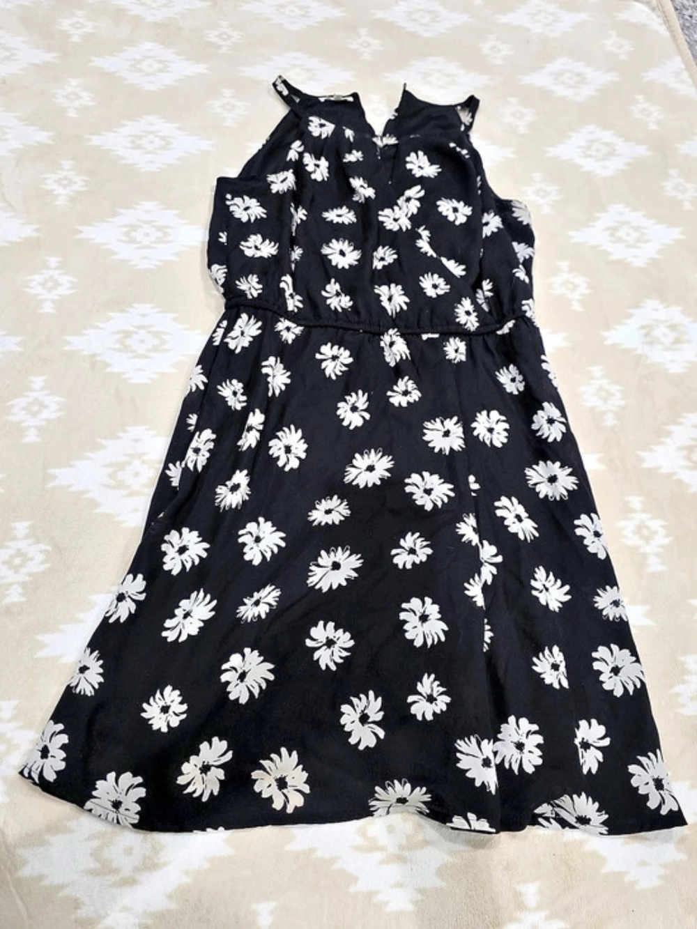 maurices Floral Midi Dress in Black & White Size Medium